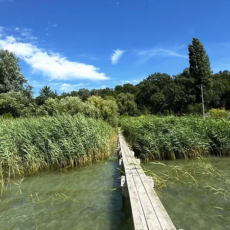 Appartamento Lakehouse With Private Pier *